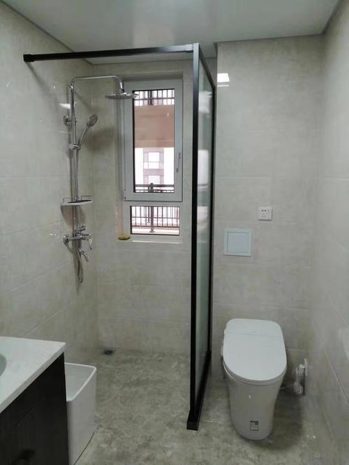 衛(wèi)生間隔斷越來(lái)越離不開長(zhǎng)虹玻璃,不是沒道理,透而不明還不占地